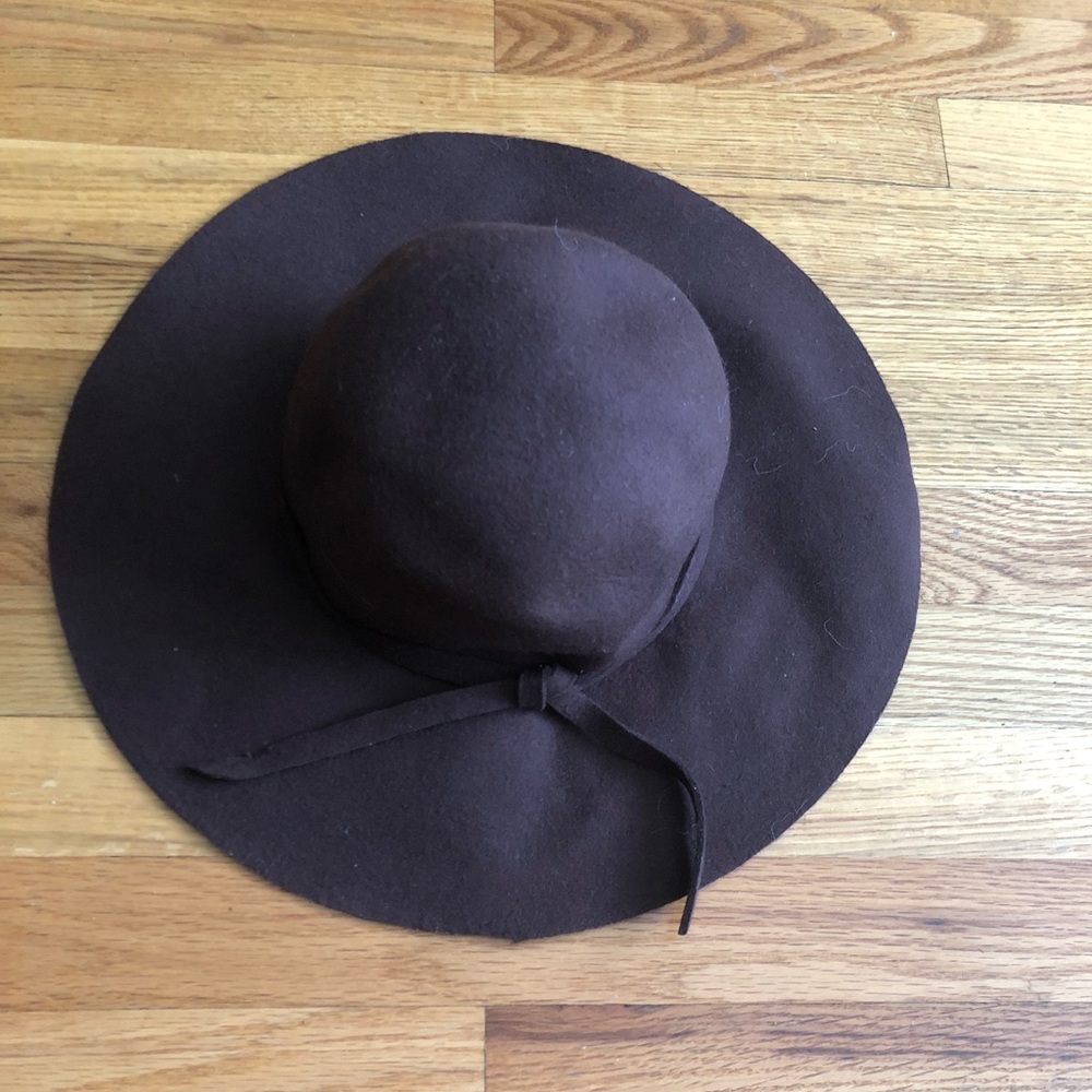 Brown floppy hat